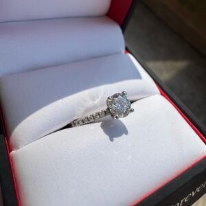 Diamond ring (lab grown) with all paperwork